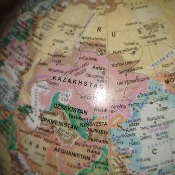 World Time Desk Top World Globe With Wood Stand - Picture 5 of 5